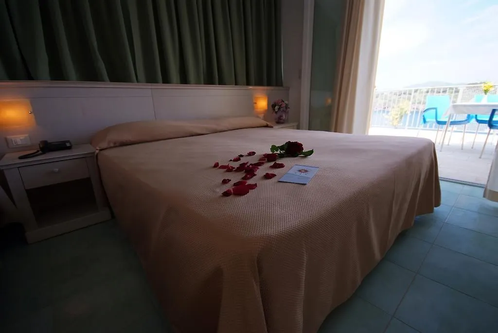 ***  Hotel Dino Capoliveri  Italia